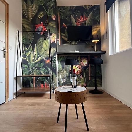 Jungle Boogie Apartment Calais Bagian luar foto
